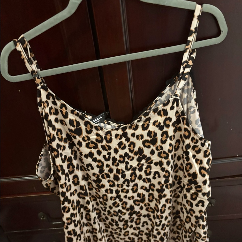 133- Torrid 3 silky leopard print PJ set - Picture 7 of 7
